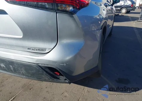 2022 Toyota Highlander Xle z USA, uszkodzony, nr VIN 5TDGZRBH9NS582955